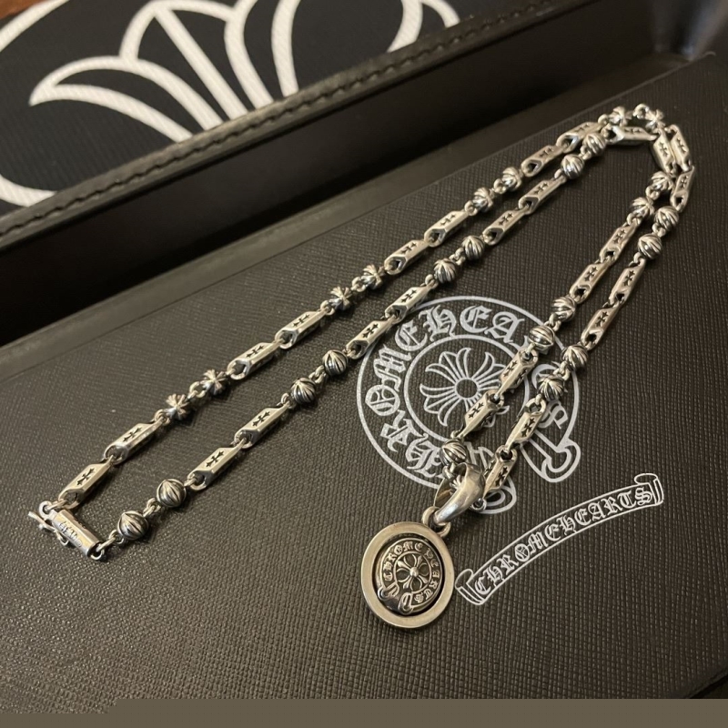 Ch**me He**ts necklaces